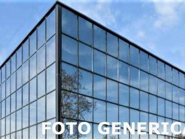 Locale Commerciale in vendita a Case Gerini, Empoli