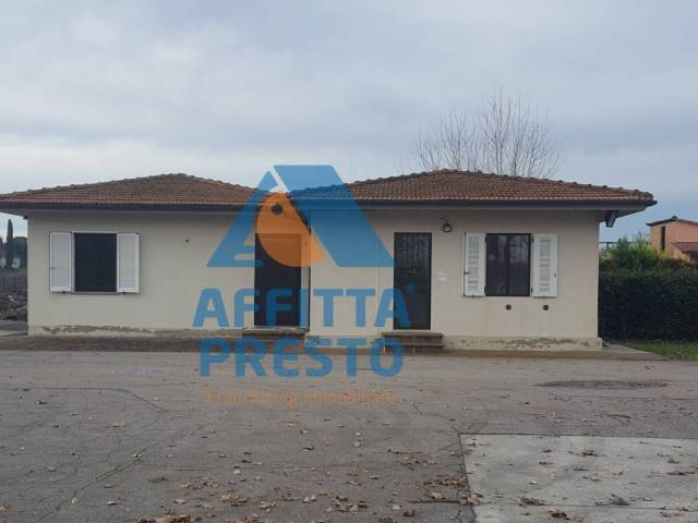 Locale Commerciale in vendita a Unione dei Comuni Circondario dell'Empolese Valdelsa, Empoli