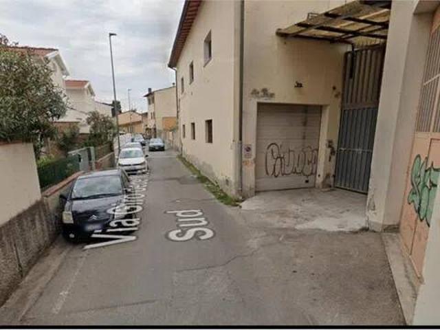 Locale Commerciale in vendita a Unione dei Comuni Circondario dell'Empolese Valdelsa, Empoli