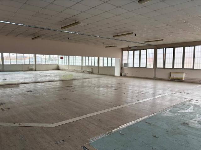 Locale Commerciale in vendita a Unione dei Comuni Circondario dell'Empolese Valdelsa, Empoli