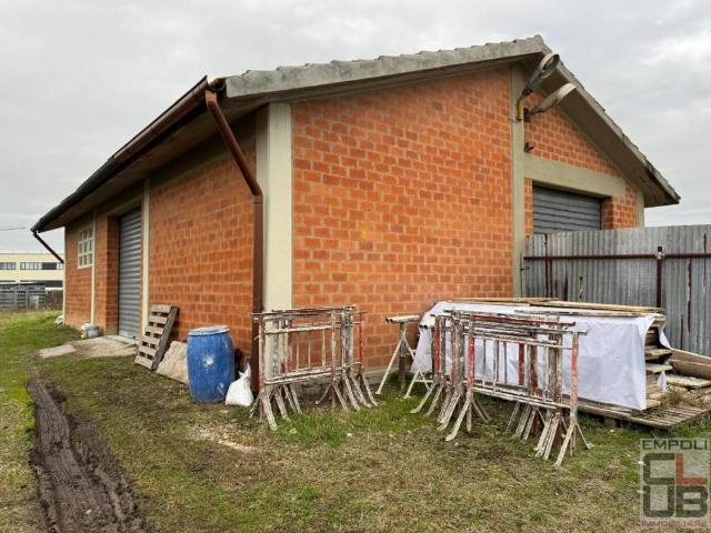 Locale Commerciale in vendita a Unione dei Comuni Circondario dell'Empolese Valdelsa, Empoli