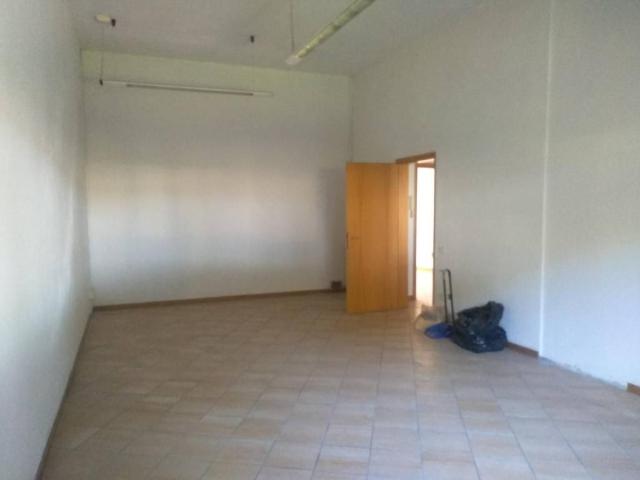 Locale Commerciale in vendita a Unione dei Comuni Circondario dell'Empolese Valdelsa, Empoli