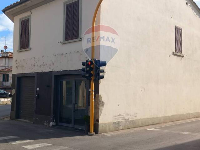 Locale Commerciale in vendita a Bastia, Empoli