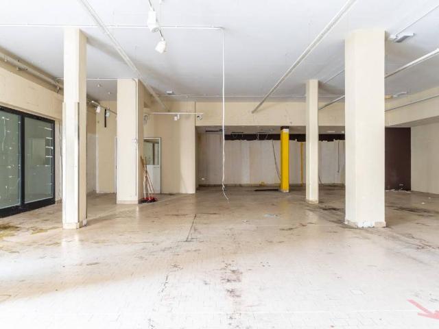 Locale Commerciale in vendita a Unione dei Comuni Circondario dell'Empolese Valdelsa, Empoli