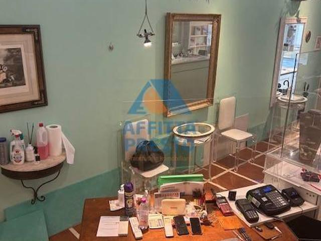 Locale Commerciale in vendita a Unione dei Comuni Circondario dell'Empolese Valdelsa, Empoli