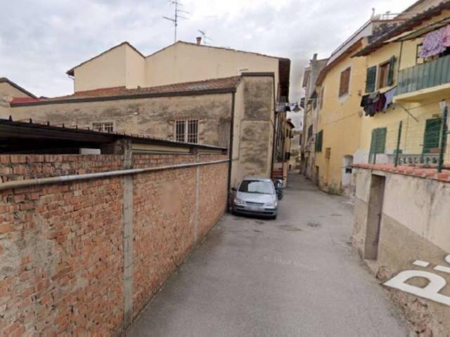 Locale Commerciale in vendita a Unione dei Comuni Circondario dell'Empolese Valdelsa, Empoli