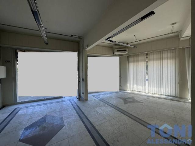 Locale Commerciale in vendita a Unione dei Comuni Circondario dell'Empolese Valdelsa, Empoli