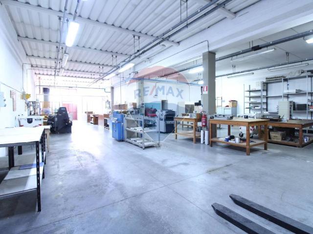 Locale Commerciale in vendita a Terrafino, Empoli