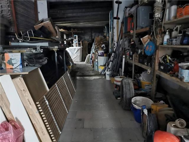 Locale Commerciale in vendita a Unione dei Comuni Circondario dell'Empolese Valdelsa, Empoli