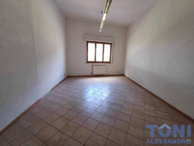 Locale Commerciale in vendita a Unione dei Comuni Circondario dell'Empolese Valdelsa, Empoli
