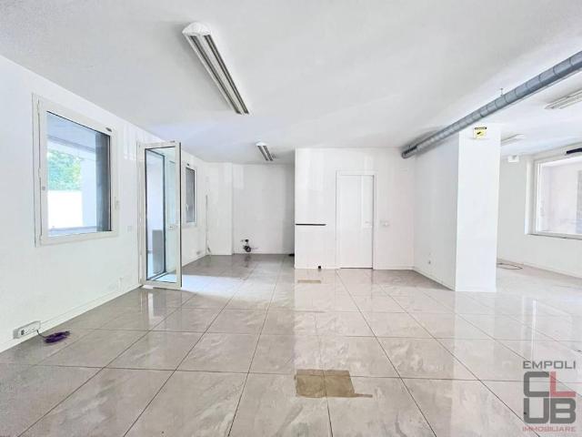 Locale Commerciale in vendita a Unione dei Comuni Circondario dell'Empolese Valdelsa, Empoli