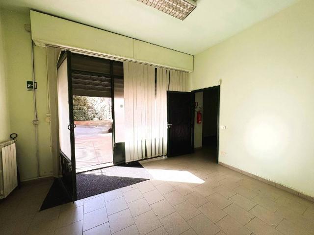 Locale Commerciale in vendita a Unione dei Comuni Circondario dell'Empolese Valdelsa, Empoli