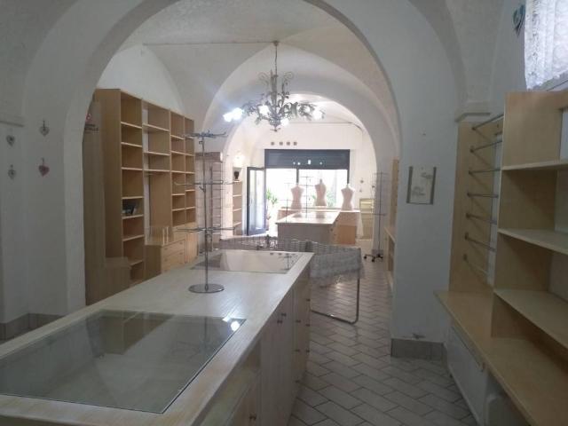 Locale Commerciale in vendita a Unione dei Comuni Circondario dell'Empolese Valdelsa, Empoli