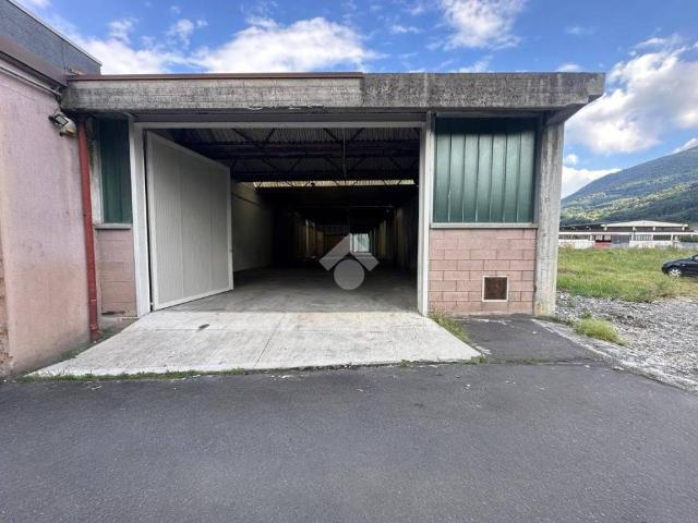Locale Commerciale in vendita a Gaiano, Endine Gaiano