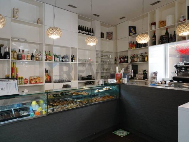 Locale Commerciale in vendita a Monte, Enna