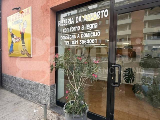 Locale Commerciale in vendita a Cassina Mariaga, Erba