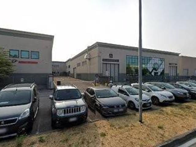 Locale Commerciale in vendita a Erbusco, Lombardia
