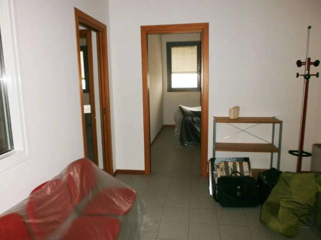 Locale Commerciale in vendita a Motta, Este