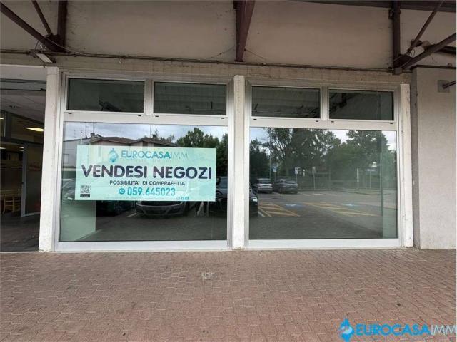 Locale Commerciale in vendita a Pianura Reggiana, Re