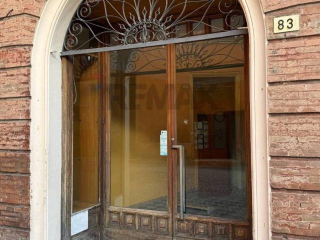 Locale Commerciale in vendita a Borgo, Marche