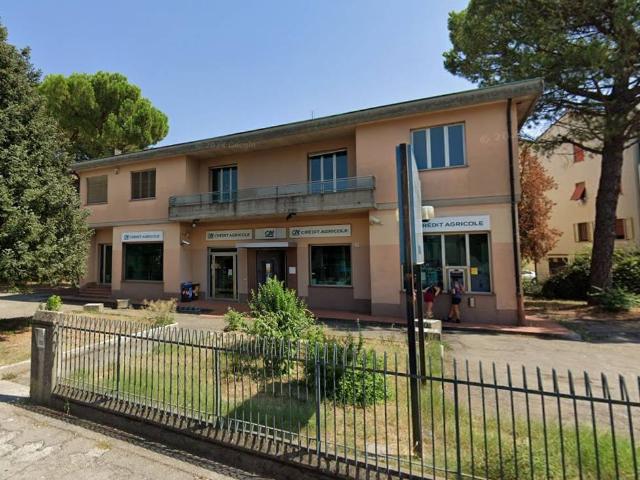 Locale Commerciale in vendita a Unione della Romagna Faentina, Faenza