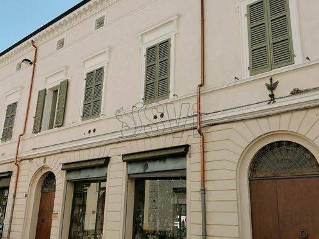 Locale Commerciale in vendita a Unione della Romagna Faentina, Faenza
