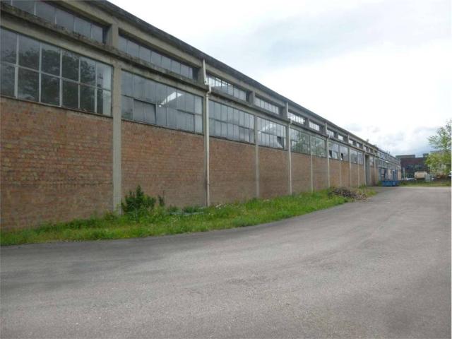 Locale Commerciale in vendita a Unione della Romagna Faentina, Faenza