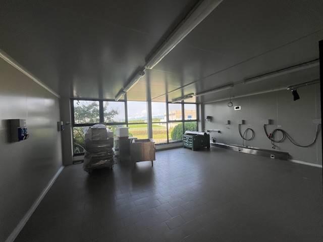 Locale Commerciale in vendita a Fagagna, Friuli-Venezia Giulia