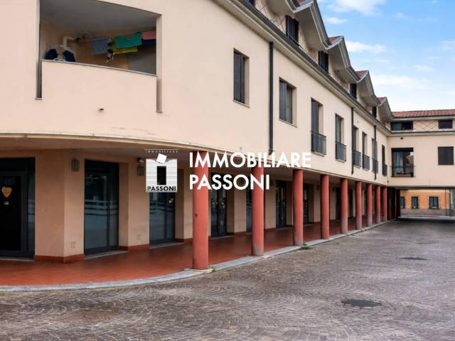 Locale Commerciale in vendita a Bergoro, Fagnano Olona