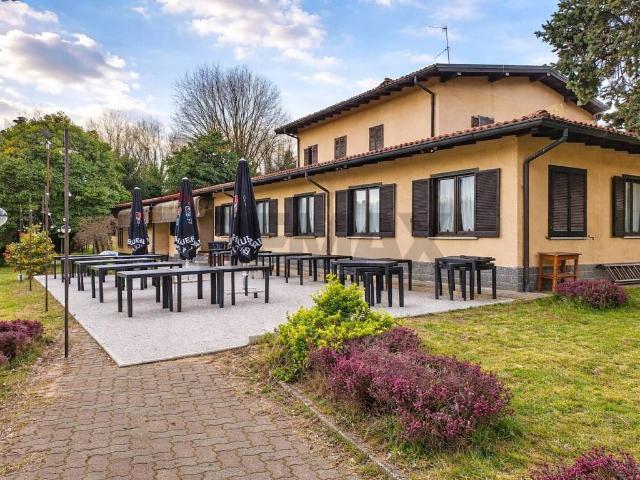 Locale Commerciale in vendita a Bergoro, Fagnano Olona