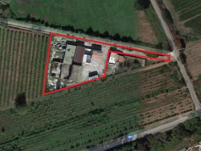 Locale Commerciale in vendita a Sant'Andrea del Pizzone, Carinola
