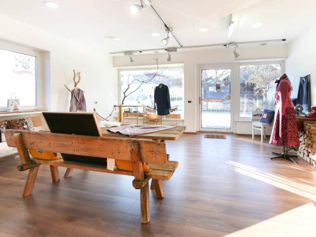 Locale Commerciale in vendita a Pfalzen, Falzes - Pfalzen