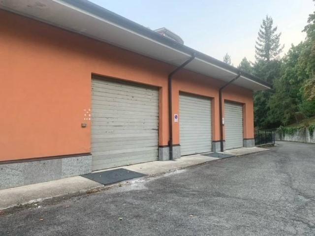 Locale Commerciale in vendita a Unione dei comuni del Frignano, Fanano