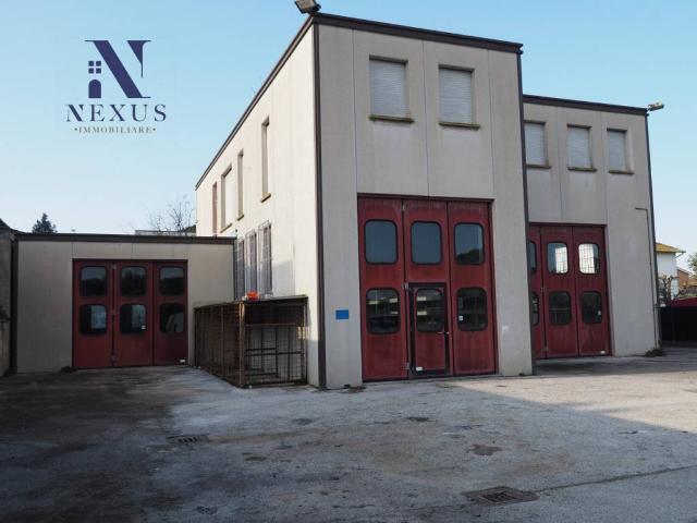 Locale Commerciale in vendita a Fano 2, Marche