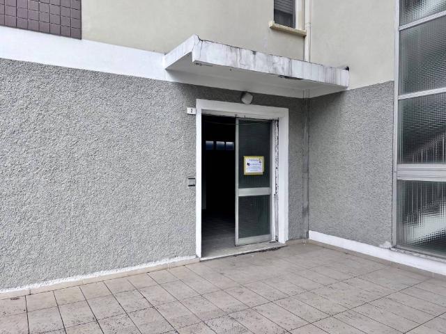 Locale Commerciale in vendita a Marche, Pesaro E Urbino