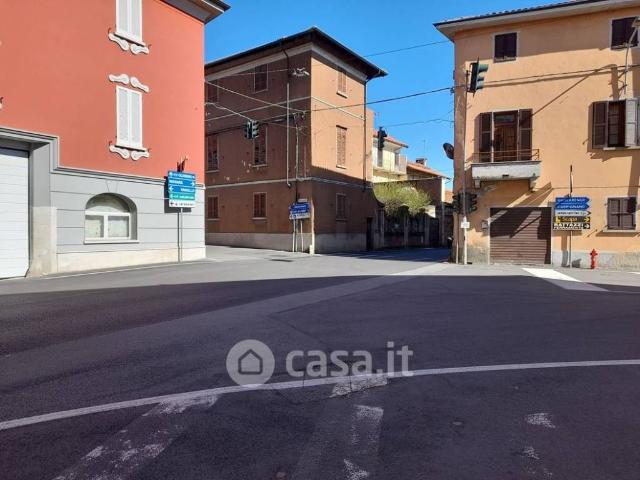 Locale Commerciale in vendita a Piemonte, Novara