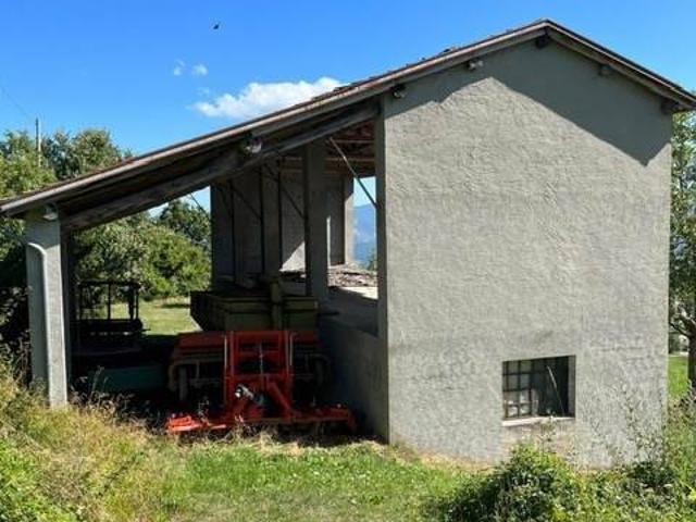 Rustico in vendita a Farini D'olmo, Reggio Emilia
