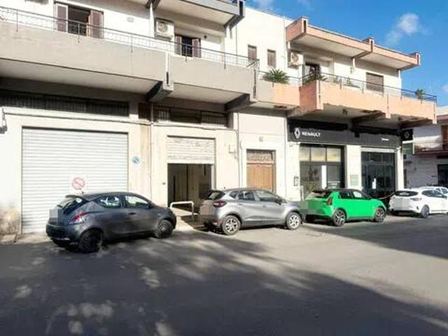 Locale Commerciale in vendita a Puglia, Brindisi