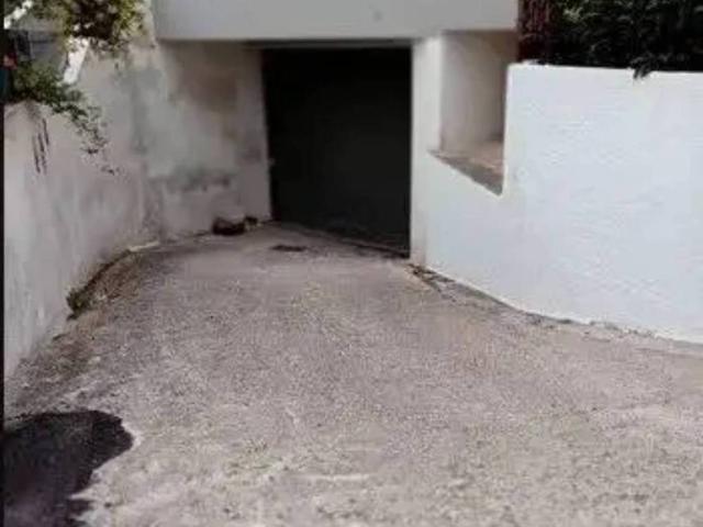 Locale Commerciale in vendita a Puglia, Brindisi