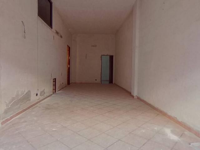 Locale Commerciale in vendita a Puglia, Brindisi