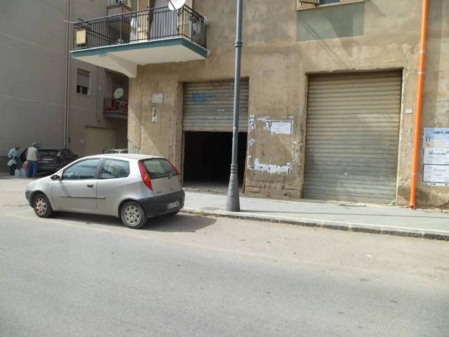 Locale Commerciale in vendita a Favara, Sicilia