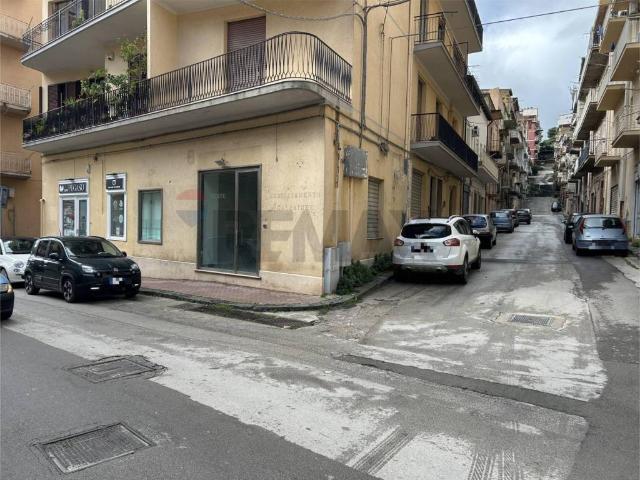 Locale Commerciale in vendita a Favara, Sicilia