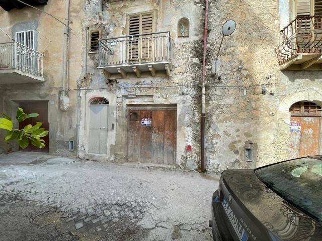 Locale Commerciale in vendita a Favara Ovest, Favara