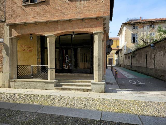 Locale Commerciale in vendita a Piemonte, Alessandria