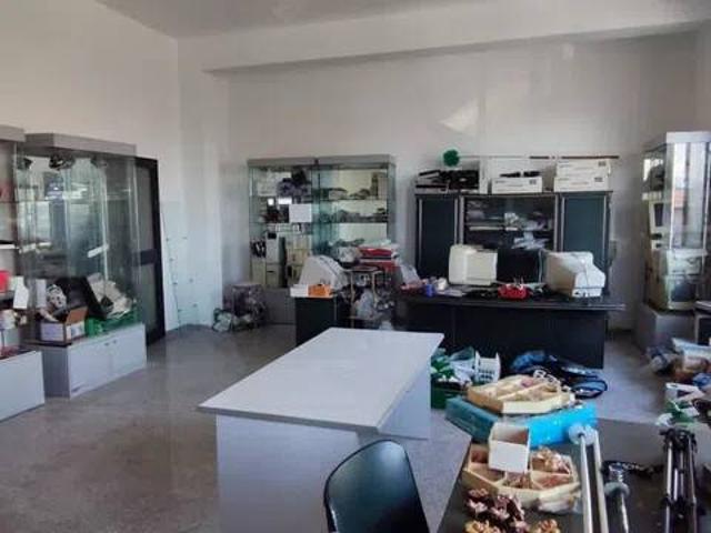 Locale Commerciale in vendita a Ferentino, Frosinone