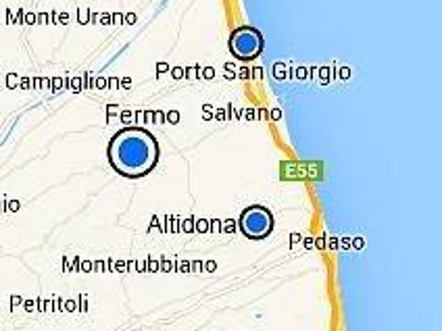 Locale Commerciale in vendita a Marche, Fermo