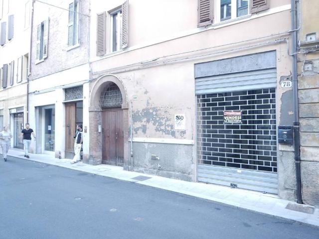Locale Commerciale in vendita a Giardino, Ferrara