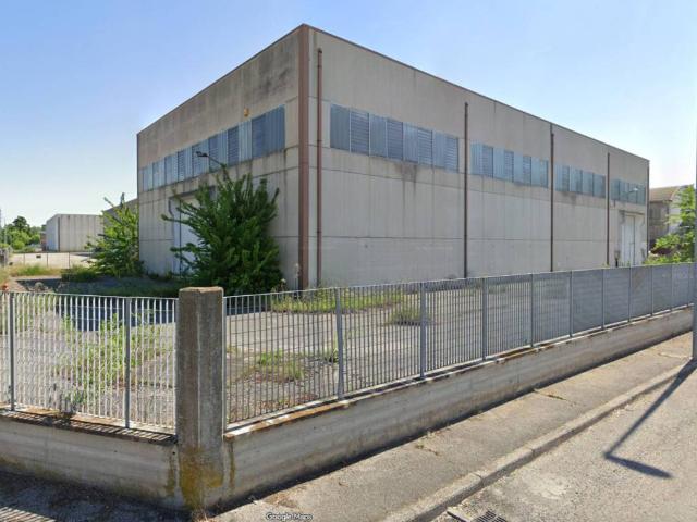Locale Commerciale in vendita a Mizzana, Ferrara