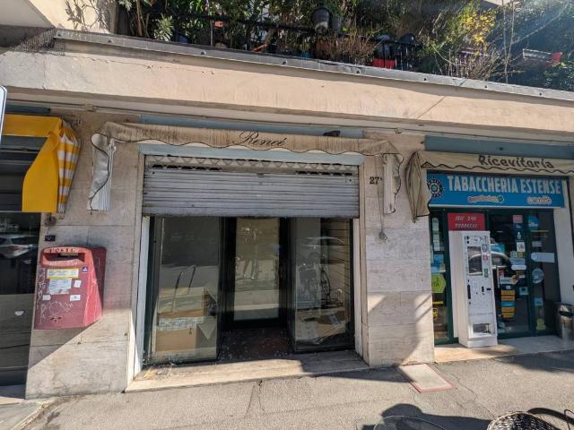 Locale Commerciale in vendita a Quacchio, Ferrara