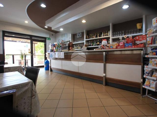 Locale Commerciale in vendita a Fidenza, Reggio Emilia